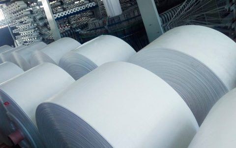 Proizvodstvo_tkani_polipropilenovoi_v_rulonah